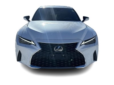 Lexus IS  2024 à Mississauga, Ontario