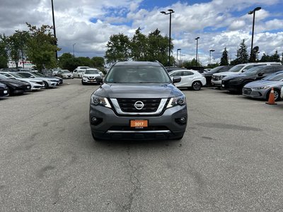 2017 Nissan Pathfinder in Mississauga, Ontario