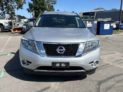 2014 Nissan Pathfinder in Mississauga, Ontario