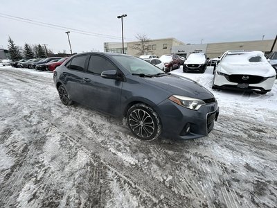 Toyota Corolla  2015 à Mississauga, Ontario