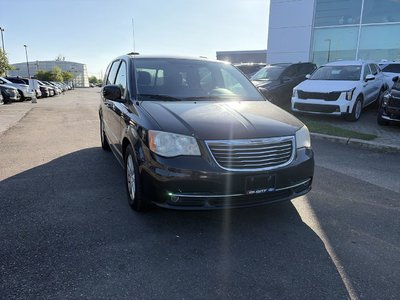 2013 Chrysler Town and Country in Mississauga, Ontario