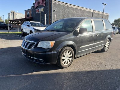 2013 Chrysler Town and Country in Mississauga, Ontario