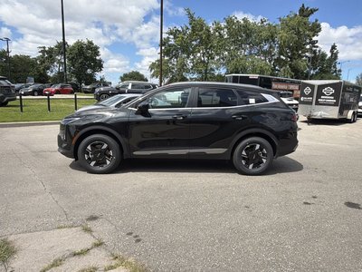 2026 Kia Sportage LX — photo 8