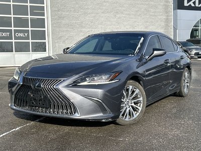 2019 Lexus ES in Mississauga, Ontario