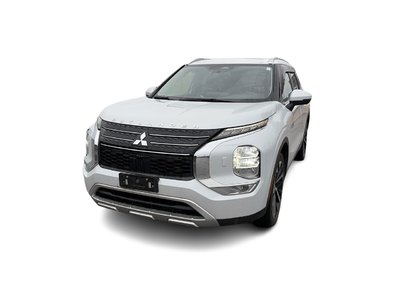 Mitsubishi Outlander PHEV  2023 à Mississauga, Ontario