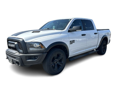 Ram RAM 1500 Classic Crew Cab 4x4 (DS)  2021 à Mississauga, Ontario