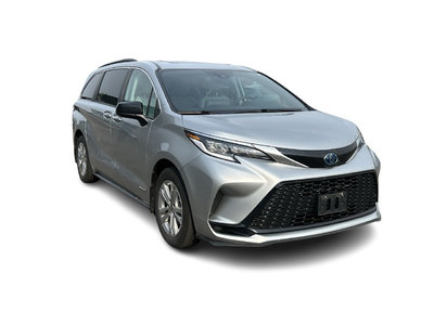 2021 Toyota Sienna Hybrid in Mississauga, Ontario