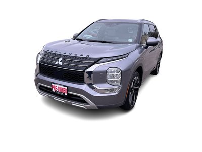 2022 Mitsubishi Outlander in Langley, British Columbia