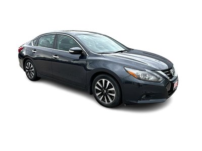 2017  Altima in North Vancouver, British Columbia