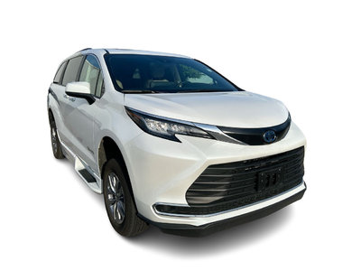 2023 Toyota Sienna Hybrid in North Vancouver, British Columbia