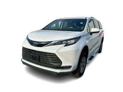 Toyota Sienna Hybrid  2023 à Langley, Colombie-Britannique