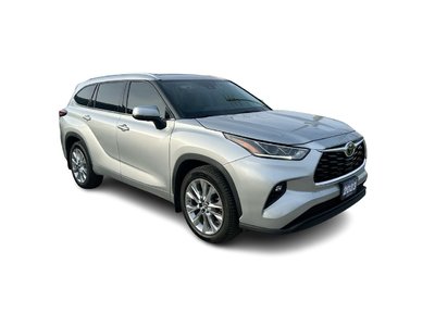 2023 Toyota Highlander in Scarborough, Ontario