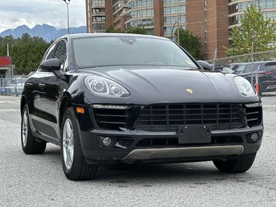 Porsche Macan  2017 à Vancouver, Colombie-Britannique