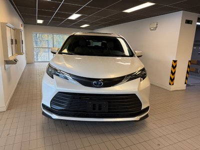 Toyota Sienna Hybrid  2025 à Vancouver, Colombie-Britannique