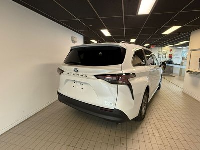 Toyota Sienna Hybrid  2025 à Vancouver, Colombie-Britannique