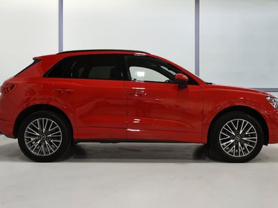 Audi Q3  2023 à St-Bruno, Québec