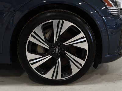 2024 Audi Q8 e-tron Sportback in St-Bruno, Quebec