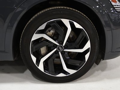 Audi Q8 e-tron  2024 à St-Bruno, Québec