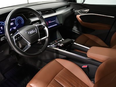 Audi Q8 e-tron  2024 à St-Bruno, Québec