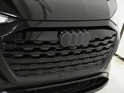 Audi Q8 e-tron  2024 à St-Bruno, Québec