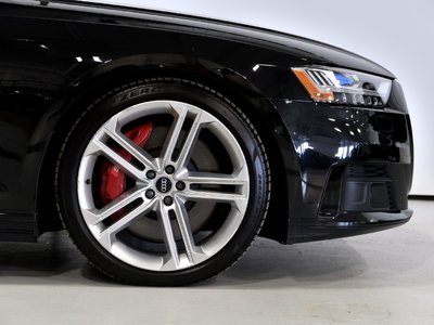2021 Audi S8 in St-Bruno, Quebec