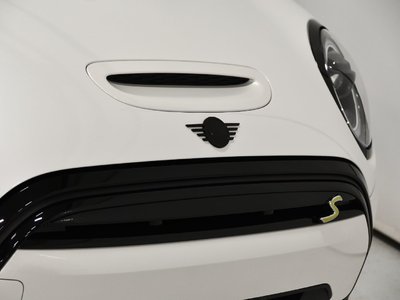 MINI 3 Door  2024 à St-Bruno, Québec