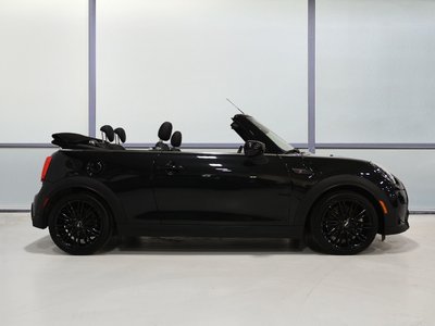 2024 MINI Convertible in St-Bruno, Quebec