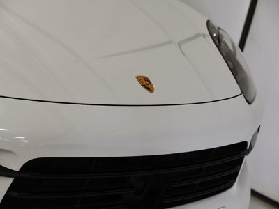 Porsche CAYENNE E-HYBRID  2023 à St-Bruno, Québec