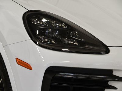 Porsche CAYENNE E-HYBRID  2023 à St-Bruno, Québec