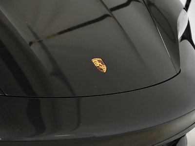 Porsche Taycan  2020 à St-Bruno, Québec