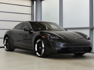 Porsche Taycan  2020 à St-Bruno, Québec