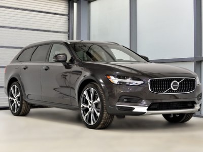 2024 Volvo V90 Cross Country in St-Bruno, Quebec