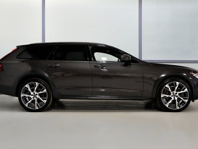 2024 Volvo V90 Cross Country in St-Bruno, Quebec