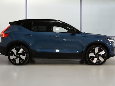Volvo XC40 Recharge Pure Electric  2023 à St-Bruno, Québec