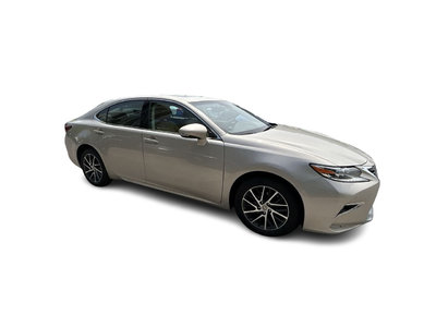 2017 Lexus ES350 in Thornhill, Ontario
