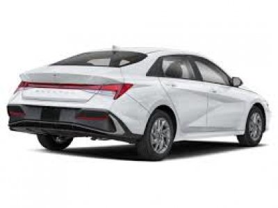 Hyundai Elantra Preferred with Tech Pkg 2026