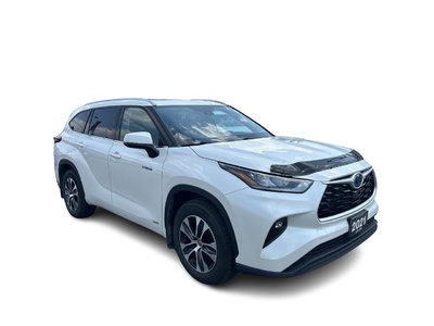 2021 Toyota Highlander hybrid in Barrie, Ontario