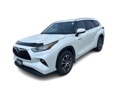 2021 Toyota Highlander hybrid in Barrie, Ontario
