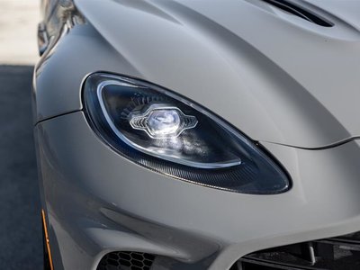 Aston Martin DBX707  2023 à Vancouver, Colombie-Britannique