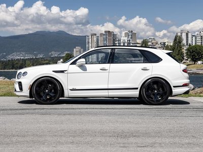 Bentley Bentayga  2023 à Vancouver, Colombie-Britannique