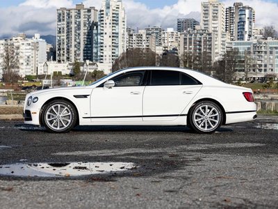 Bentley Flying Spur  2022 à Vancouver, Colombie-Britannique