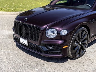 Bentley Flying Spur  2023 à Vancouver, Colombie-Britannique