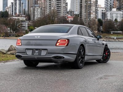 Bentley Flying Spur  2023 à Vancouver, Colombie-Britannique