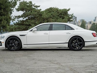 Bentley Flying Spur  2024 à Vancouver, Colombie-Britannique
