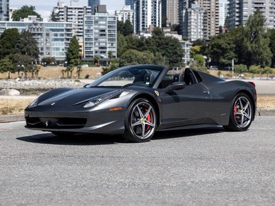 Ferrari 458 Spider  2014 à Vancouver, Colombie-Britannique