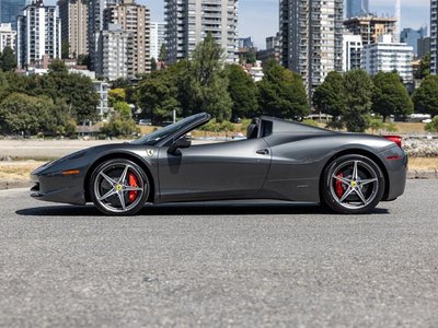 Ferrari 458 Spider  2014 à Vancouver, Colombie-Britannique