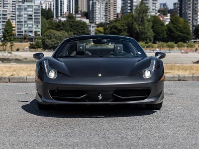 Ferrari 458 Spider  2014 à Vancouver, Colombie-Britannique