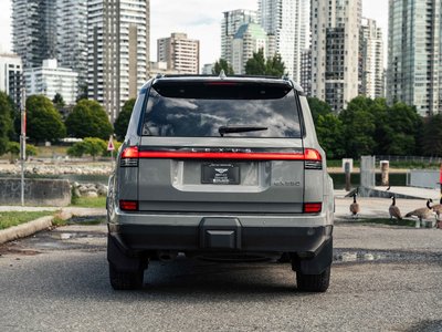 Lexus GX  2024 à Vancouver, Colombie-Britannique