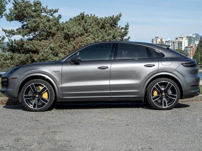 2023 Porsche Cayenne in Vancouver, British Columbia