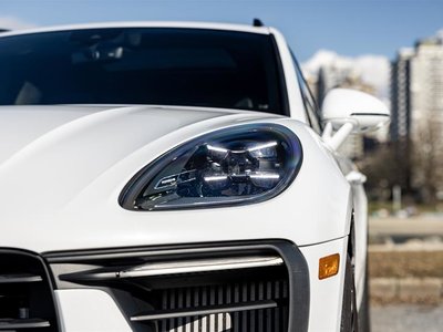 Porsche Macan  2024 à Vancouver, Colombie-Britannique